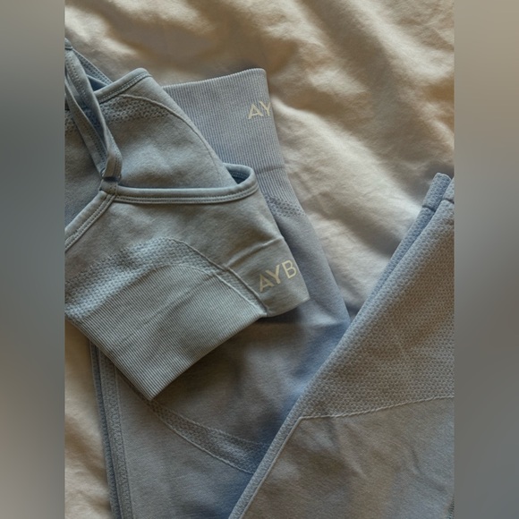 AYBL USA - Motion Seamless Sky Blue Gym Workout Set - Picture 6 of 9